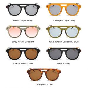 Lunettes de soleil rétro tendance 2025 personnalisables avec logo, pour femmes et hommes, style punk, protection UV400, verres dégradés transparents, double pont, rivets pilote - Product Image 5
