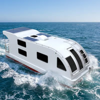 Maison flottante remorquable en aluminium avec chambre, toilettes, cuisine, évier, cuisinière et table pour les vacances