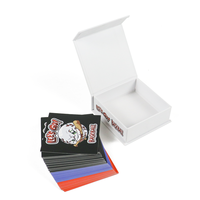 Boîte de jeu en carton rigide recyclable personnalisée avec gaufrage et options d'impression multiples pour l'emballage de jeux de cartes et de cadeaux