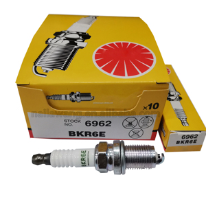 En Stock Suzuki Auto Sistema <span class=keywords><strong>de</strong></span> encendido Repuestos Platinum Bujias No 6962 Bkr6E Bujía <span class=keywords><strong>para</strong></span> SUZUKI - Product Image 1