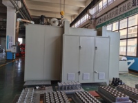 Hoogwaardige hogesnelheids thermoformmachines voor het vacuümvormen van kunststof, PET, PP, PS, voedselverpakkingen en PP kunststof deksels.