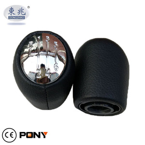 Usine Dongzhao, <span class=keywords><strong>pommeau</strong></span> <span class=keywords><strong>de</strong></span> levier <span class=keywords><strong>de</strong></span> <span class=keywords><strong>vitesse</strong></span> <span class=keywords><strong>de</strong></span> voiture en cuir noir avec capuchon chromé à 6 vitesses pour Renault <span class=keywords><strong>Laguna</strong></span> II <span class=keywords><strong>2</strong></span> Mk2 - Product Image 1