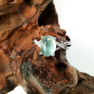 Vente en gros en vrac <span class=keywords><strong>pas</strong></span> <span class=keywords><strong>cher</strong></span> prix cristal bijoux bague pierres précieuses anneaux Prehnite anneaux pour l'<span class=keywords><strong>envoi</strong></span> de cadeaux - Product Image 1