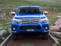 Toyota Hilux Revo Diesel 4x4 Pickup d'occasion 2014 |   Origine Japon, automatique, conduite à gauche, norme Euro VI, idéal pour le travail et les déplacements tout-terrain, export