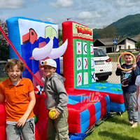 Jeu de carnaval gonflable portable 4 en 1 comprenant un panier de basket pour la location de fêtes et d'événements en plein air pour le jeu en intérieur