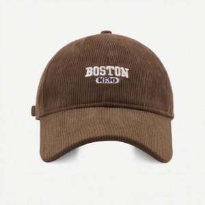 Gorra de Béisbol de Pana con 6 Paneles, Personalizada con Bordado Original del Logotipo de Boston, Letra Común, Estilo Dad Hat, Venta al Por Mayor - Product Image 3