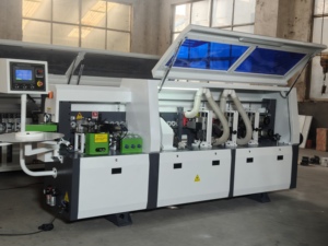 Machine de chantournage automatique pour panneaux de bois avec fonctions de découpe et de polissage, contrôlée par PLC JUNDE - Product Image 5