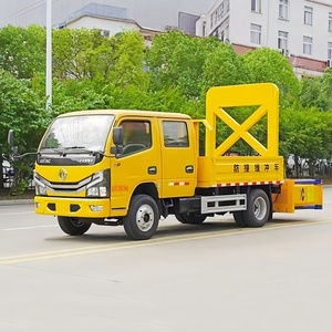 Camión de Protección Vial Dongfeng de Doble Cabina y Alta Velocidad - Product Image 1