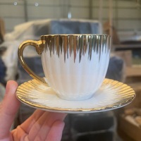 Ensemble de 6 Tasses à Café Turc Demitasse avec Bordure Dorée et Boîte Cadeau, Services de Tasses à Expresso avec Soucoupes