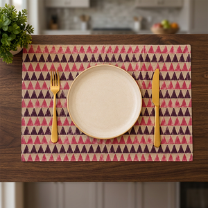 Mantel Individual de Lino Premium |   Mantel Individual para Mesa de Comedor con Patrón Geométrico de Triángulos Rosa y Borgoña |   Mantel Individual Decorativo Reutilizable - Product Image 2