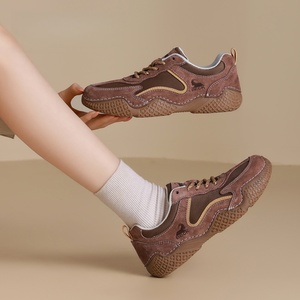 Chaussures décontractées et de sport pour femmes, nouvelle collection, semelle souple antidérapante, légères, à lacets, avec empeigne en daim synthétique et cuir véritable - Product Image 2