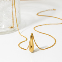 Vente en gros de colliers à pendentif goutte d'eau design de chaîne à maillons en acier inoxydable plaqué or bijoux sans ternissement