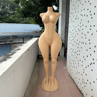 Mannequin Femme Afrique Grande Taille Courbe BBL Hanches Poitrine en Plastique Couleur Chair Corps Entier Mannequin pour Guangzhou