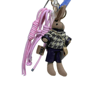 Porte-clés Lapin Créatif en Peluche Pied-de-Poule, Accessoire de Sac Tendance, Forme 3D Dessin Animé Doux Fait Main - Product Image 5