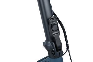 Patineta Eléctrica Todoterreno Plegable de Dos Ruedas con Motor Dual de Alta Velocidad de 600 W y 48 V, Batería de 18 Ah para un Alcance Digital de 55 km - Product Image 4