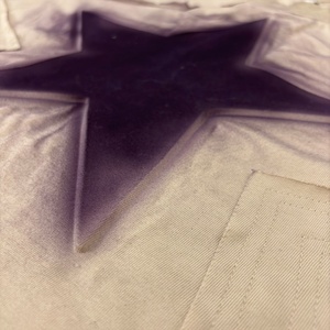 เสื้อยืดสตรีทแวร์ทรงโอเวอร์ไซส์ ผ้าฝ้ายเนื้อดี ตัดเย็บแบบปะติดปะต่อ 3 มิติ คุณภาพสูง ทรงบ็อกซี่ ครอป สำหรับผู้ชาย - Product Image 2