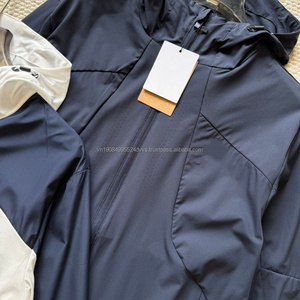 เสื้อแจ็คเก็ตกันลมน้ำหนักเบาแบบมีซิปสำหรับผู้ชาย ลายบล็อกสีสันสดใส พร้อมโลโก้สั่งทำพิเศษ เหมาะสำหรับใส่เล่นกีฬา วิ่งออกกำลังกาย หรือเป็นชุดลำลอง - Product Image 5