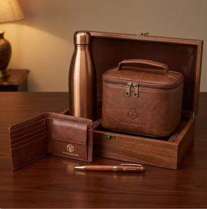 Ensemble cadeau d'affaires haut de gamme en cuir marron de luxe, ensemble cadeau promotionnel d'entreprise avec logo personnalisé, comprenant un portefeuille, un sac isotherme pour bouteille et un stylo - Product Image 1