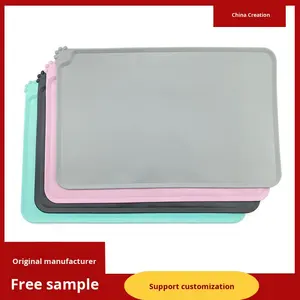 Hersteller Lagerware Moderne 1,5mm Dicke Silikon-Haustiermatte Anti-Verschütt Wasserdichte Rutschfeste Hundematte Leicht zu Reinigende Katzen- und Hunde-Essmatte - Product Image 2