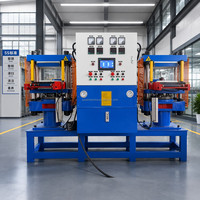 Presse de vulcanisation de caoutchouc silicone à double station avec rail coulissant et système de traitement automatique par navette de moules