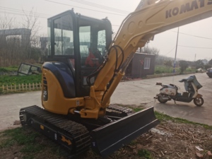 Excavadora de cadenas pequeña Komatsu PC35 de segunda mano con certificación CE |   Excavadora Hidráulica Usada de 3.5 Toneladas, Fabricada en Japón, Bajo Precio, Embalaje EPR_Germania - Product Image 5