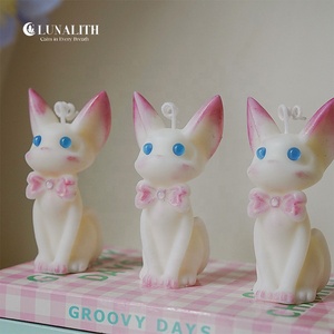 <span class=keywords><strong>Bougie</strong></span> parfumée en cire de soja en forme de chat porte-bonheur en gros |   <span class=keywords><strong>Bougie</strong></span> votive parfumée à la poire anglaise et à la freesia pour une couleur et une senteur personnalisées - Product Image 2