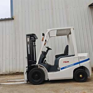 Chariot élévateur TCM d'occasion de 3 tonnes, fabrication japonaise, modèle FD30, diesel, avec déplaceur latéral hydraulique, pneus pleins, haute qualité et prix abordable - Product Image 2