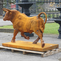 Esculturas de animales grandes para jardín al aire libre hechas a medida Estatuas de toro de hierro fundido de tamaño real a la venta