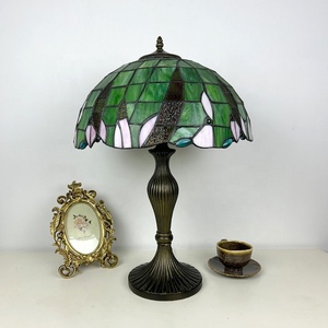 Lámpara de Mesa LED LongHuiJing de 16 Pulgadas, Estilo Mediterráneo, Diseño Simple de Cúpula de Vidrio, Hoja Verde, para Sala de Estar - Product Image 2