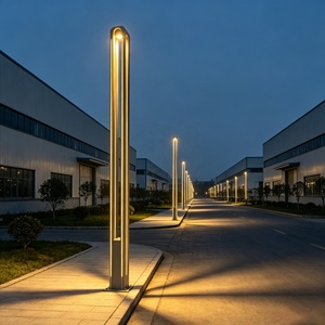 Lampe de cour électrique personnalisée IP65 à LED, lumineuse sur quatre côtés, en aluminium, avec poteau, pour garage et usage extérieur - Product Image 2