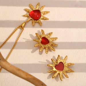 Kalung baja tahan karat 18K batu akik merah berlapis emas anting-anting sinar matahari cinta untuk hadiah - Product Image 3