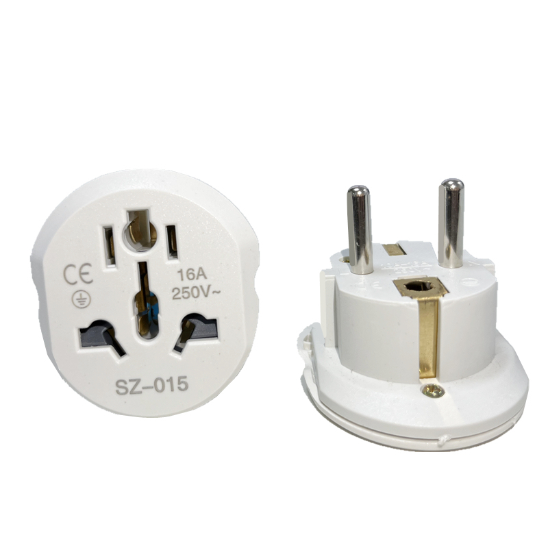 ADATTATORE DA VIAGGIO UNIVERSALE CON SPINA UK/EU/USA LINQ
