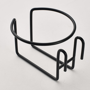 Portavasos universal de metal con diseño de gancho invertido, no requiere instalación, para uso en automóvil y hogar, color arena negro - Product Image 1