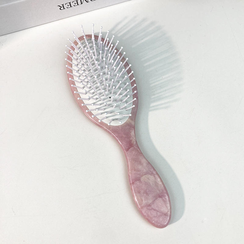 น้ำ ชมพู ฟันขาว