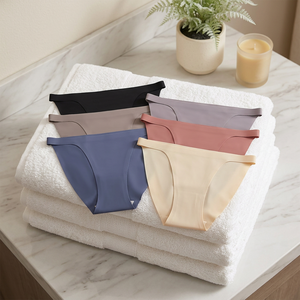 Culottes Bikini <span class=keywords><strong>Femme</strong></span> Sans Couture Taille Basse en Soie Glacée Invisible Douce et Respirante pour <span class=keywords><strong>Yoga</strong></span> – Vente en Gros - Product Image 1