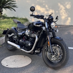 <span class=keywords><strong>Triumph</strong></span> Bonneville Bobber d'occasion, moto rétro à essence 1200cc, classique britannique, faible kilométrage, prête à l'exportation - Product Image 2