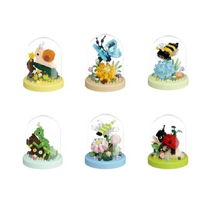 Lámpara de Mesa con Forma de Insecto y Flores, de Micro-piezas para Armar, Decoración Infantil para Escritorio, Juguete Educativo de Bloques de Construcción - Product Image 2