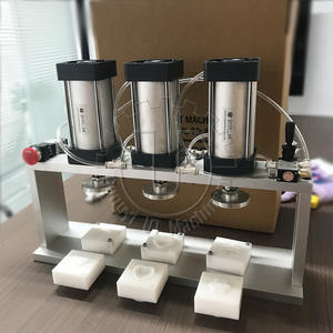 Máquina de Triple Prensado para Bombas de Baño con Moldes de Diferentes Formas - Product Image 4