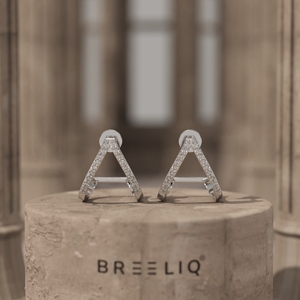 Boucles d'oreilles clous en or blanc massif 14 carats avec diamants triangulaires pour femme, bijoux initiales lettre A, délicats et géométriques - Product Image 1