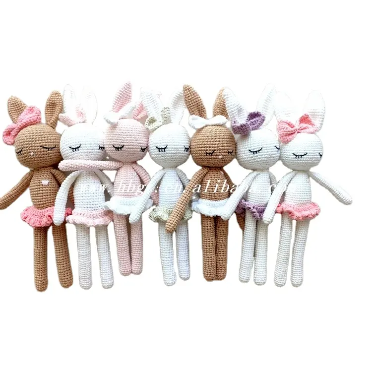 Poupée lapin au crochet en coton biologique de couleur personnalisée poupées en peluche personnalisées