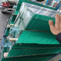 Verre plat trempé et feuilleté de sécurité solaire industriel pour mur-rideau extérieur et escalier extérieur au design moderne