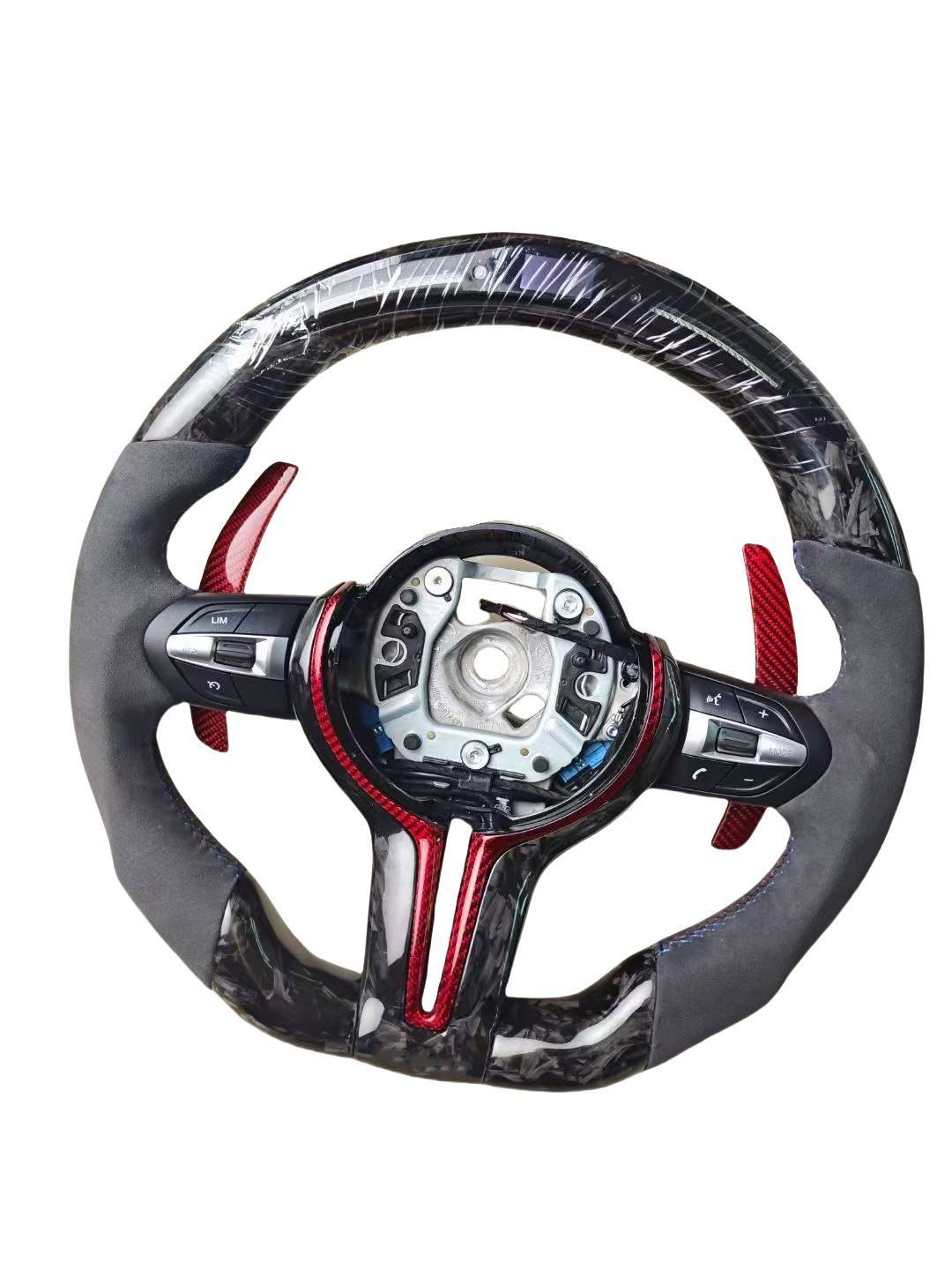 รูปแบบการปลอมแปลง + LED + Alcantara + คาร์บอนไฟเบอร์