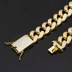Collar de Alta Calidad con Microincrustaciones de Oro, Cadenas Cubanas con Circonitas 3A - Product Image 6