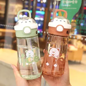 Fabrication en gros bouteille d'eau en plastique transparent anti-goutte bouteilles d'eau chaude scolaires de dessin animé avec couvercle de tasse