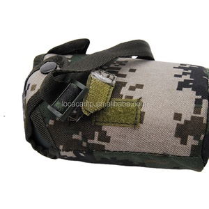 Bouteille <span class=keywords><strong>d</strong></span>'eau tactique en aluminium 1L <span class=keywords><strong>pochette</strong></span> de transport extérieure portable à la mode pour escalade camping activités <span class=keywords><strong>d</strong></span>écontractées verres - Product Image 2