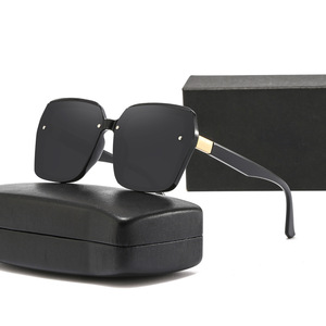 Nuevas gafas de sol sin marco para mujer UV400, lentes polarizadas de PC tipo 3, gafas de sol con caja, color rosa - Product Image 1