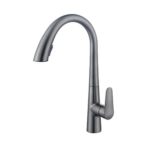 ก๊อกน้ำห้องครัวแบบดึงออกได้ Chenlu สีเทากันเมทัล พร้อมหัวฉีด วัสดุเซรามิก ติดตั้งบนเคาน์เตอร์ - Product Image 3