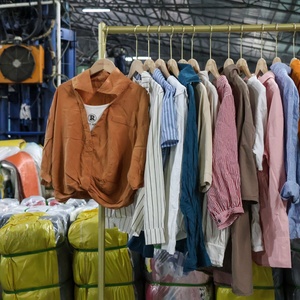 Ukay, blusa para mujer, ropa superior de mujer, ropa usada de color, tela usada de algodón, fardos de ropa usada de primera calidad de Korean Thrift Bale - Product Image 1