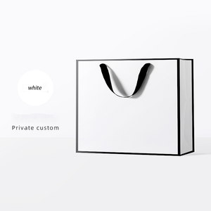 Prix d'usine sac en papier portable personnalisé sac en papier épais blanc pour cadeau de noël prix de gros fabriqué au Vietnam - Product Image 3