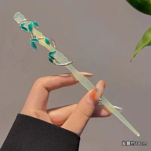 Horquilla para el pelo estilo chino retro vintage Y2K con borla de mariposa y borla de flor rosa antigua, horquilla tipo palillo y horquilla de placa con diseño que realza el temperamento - Product Image 6